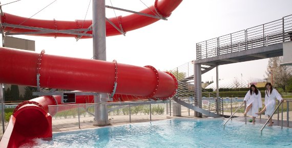 Vstupné na 90min. do aquaparku ve Wellness Kuřim