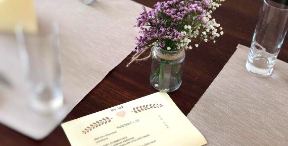 Romantická noc pro 2 osoby se snídaní v Hotelu Salaš v Šenově u Nového Jičína s lahví sektu na pokoji