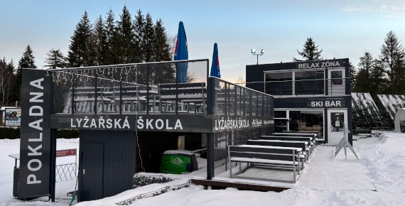 Lyžovačka ve Ski Aréně Karlov - celodenní skipas pro 1 osobu