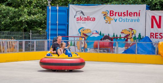 Vstup do dětského zábavného světa a minizoo Skalka Family Park Ostrava + 6 jízd autíčkem nebo na tubingové dráze