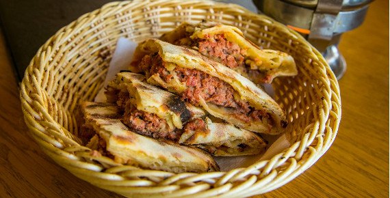Ochutnejte v obědové pauze pravý Nepál v restauraci ve Zlíně