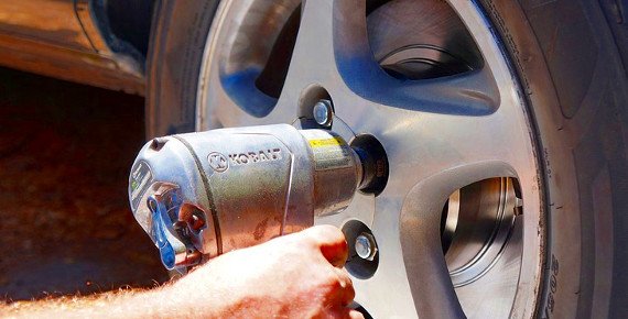 Přezutí pneumatik včetně vyvážení kol ve Staříči