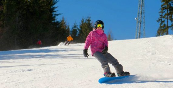 Lyžovačka ve Ski Aréně Karlov - celodenní skipas pro 1 osobu