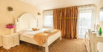 Luxusní 3 dny pro DVA v Aphrodite Palace**** v Rajeckých Teplicích s polopenzí, vstupem do termálních bazénů, sauny a fitness
