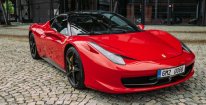 Adrenalinová jízda ve Ferrari nebo Lamborghini + záznam z jízdy