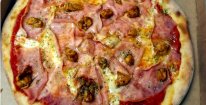 Velká a malá pizza dle vašeho výběru s rozvozem po Olomouci, Horce a Křelově